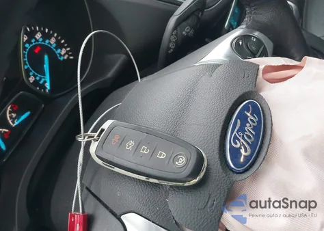 2016 Ford Escape Titanium из США, поврежденный, VIN 1FMCU0JX2GUA30516